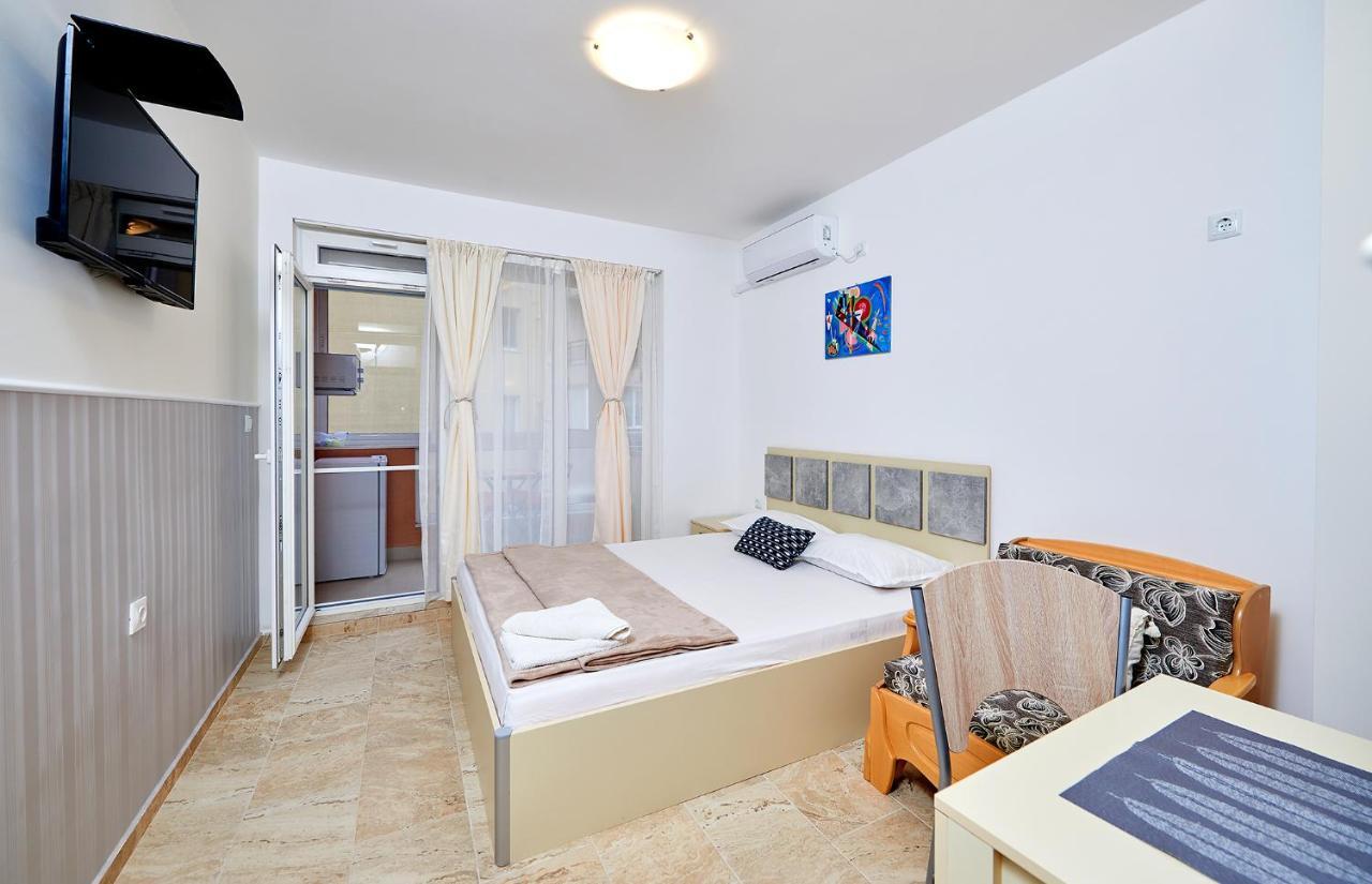 Студио Патрисия Pomorie Exterior photo