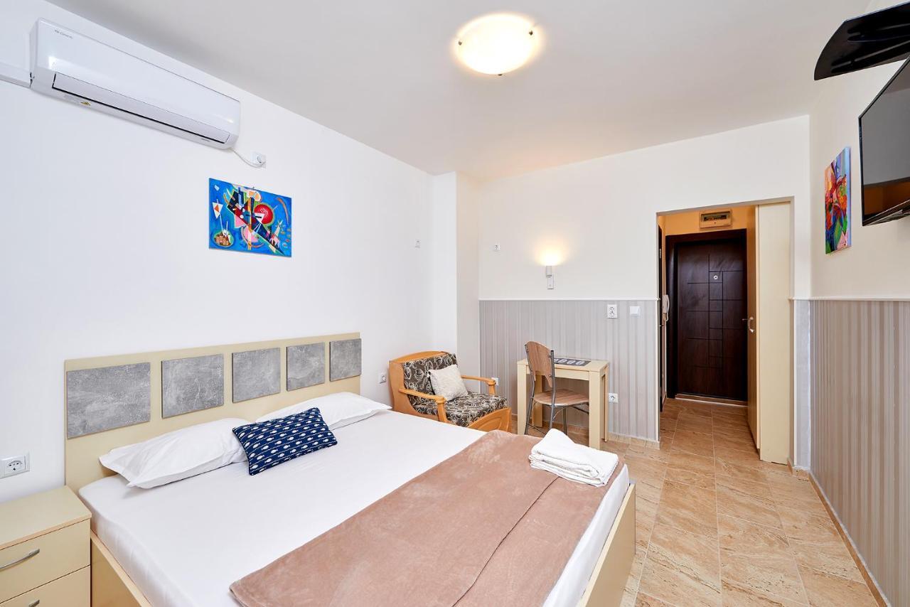 Студио Патрисия Pomorie Exterior photo
